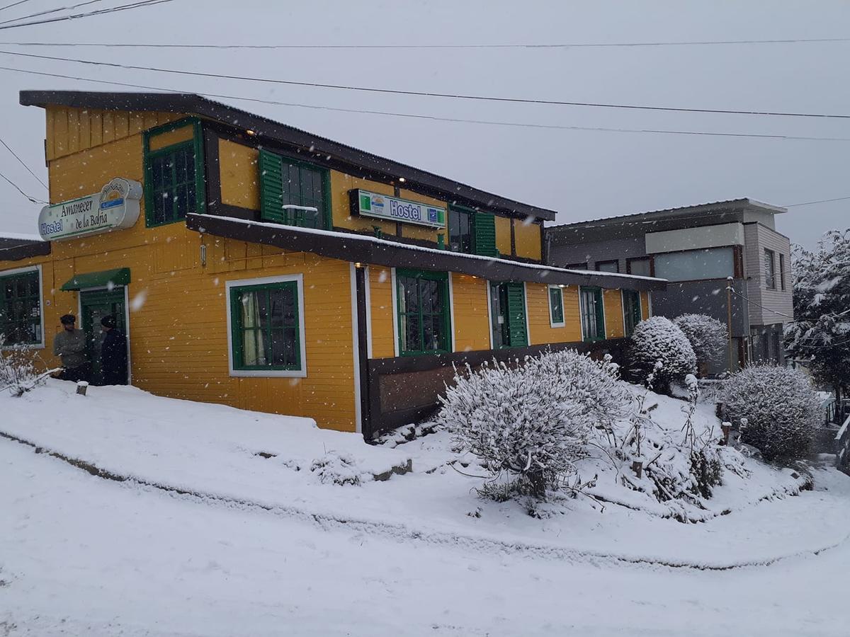 Amanecer De La Bahia Hostel Ushuaia Exterior photo